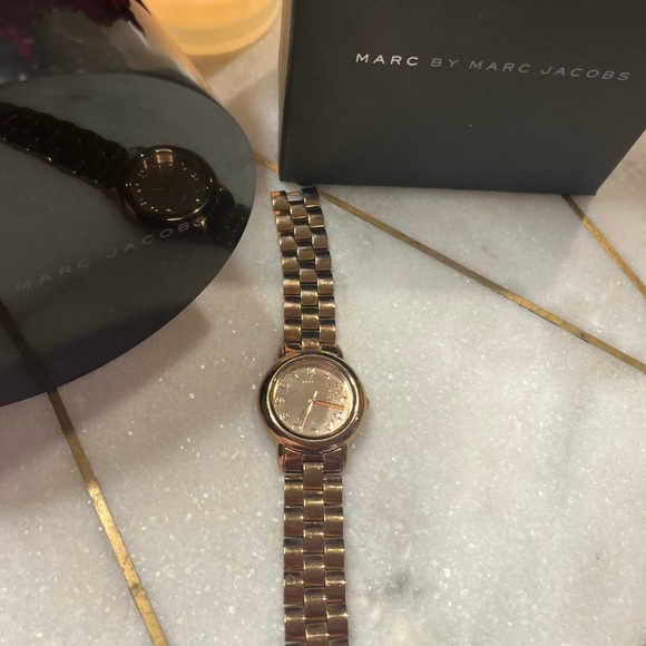 Marc by Marc Jacobs Black Watch - Picture 4 of 9